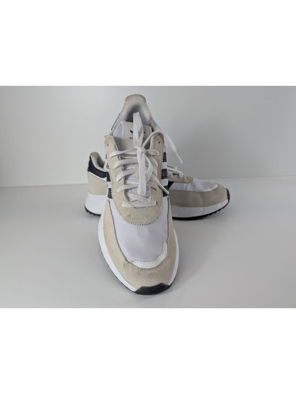 Adidas Men's White Beige Sneakers Size 13 Comfortable Casual Shoes